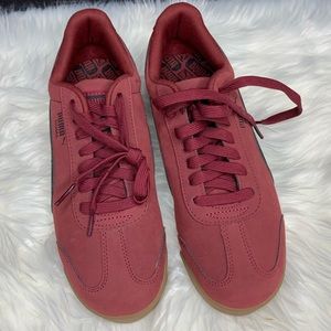 - NWT BRICK RED PUMA ROMA TRAINERS SIZE 8